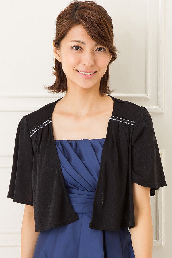 肩に刺繍付き黒ラメニットボレロの商品画像5