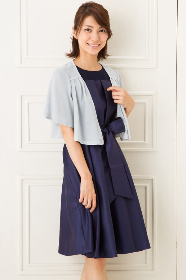 肩に刺繍付きシルバーラメニットボレロの商品画像6