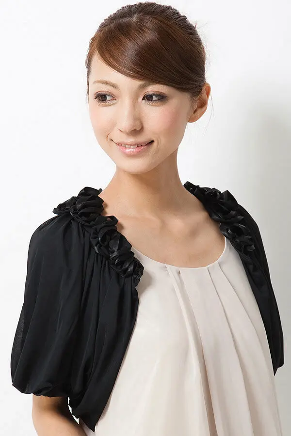 シルクサテンの黒ボレロ Ashill Cx 1356 結婚式パーティーのレンタルドレスはリリアージュ シルクサテンの黒ボレロ Ashill Cx 1356 結婚式パーティーのレンタルドレスはリリアージュ