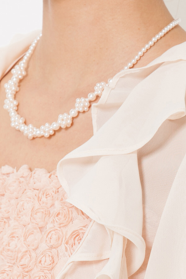 お花モチーフのパールネックレスの商品画像2