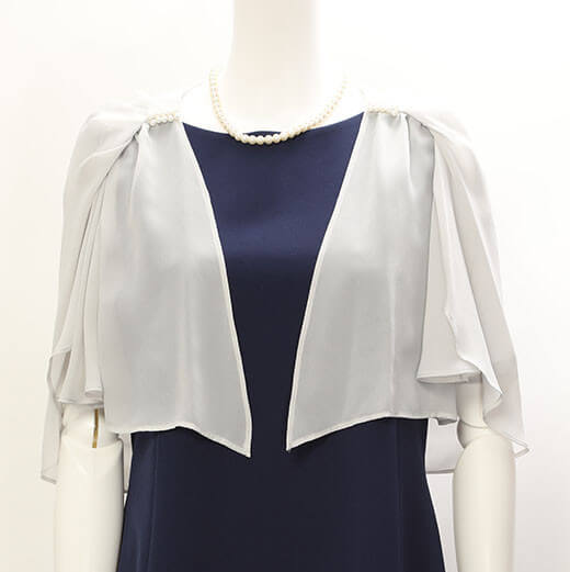 グレーのバックレースリボンボレロの商品画像1