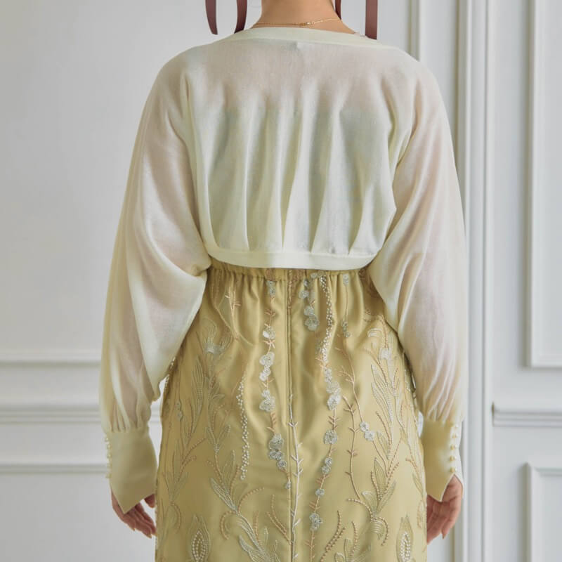 ベージュのパールカフスニットボレロの商品画像3