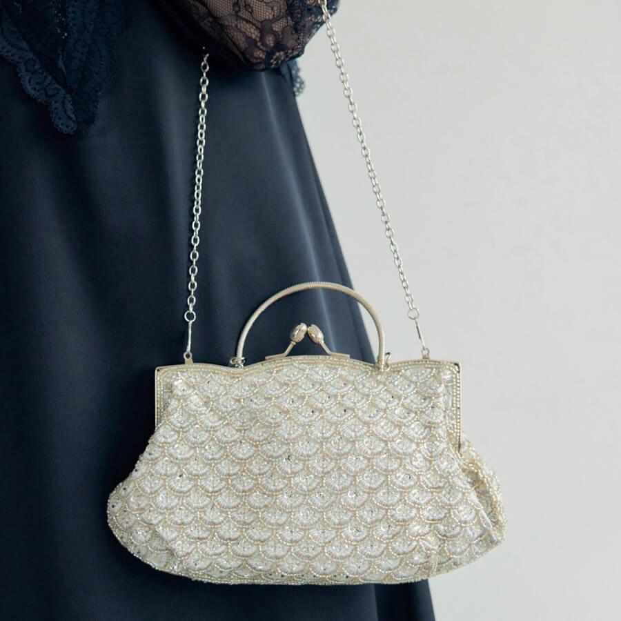シルバーのスパンコール×ビーズバッグの商品画像3