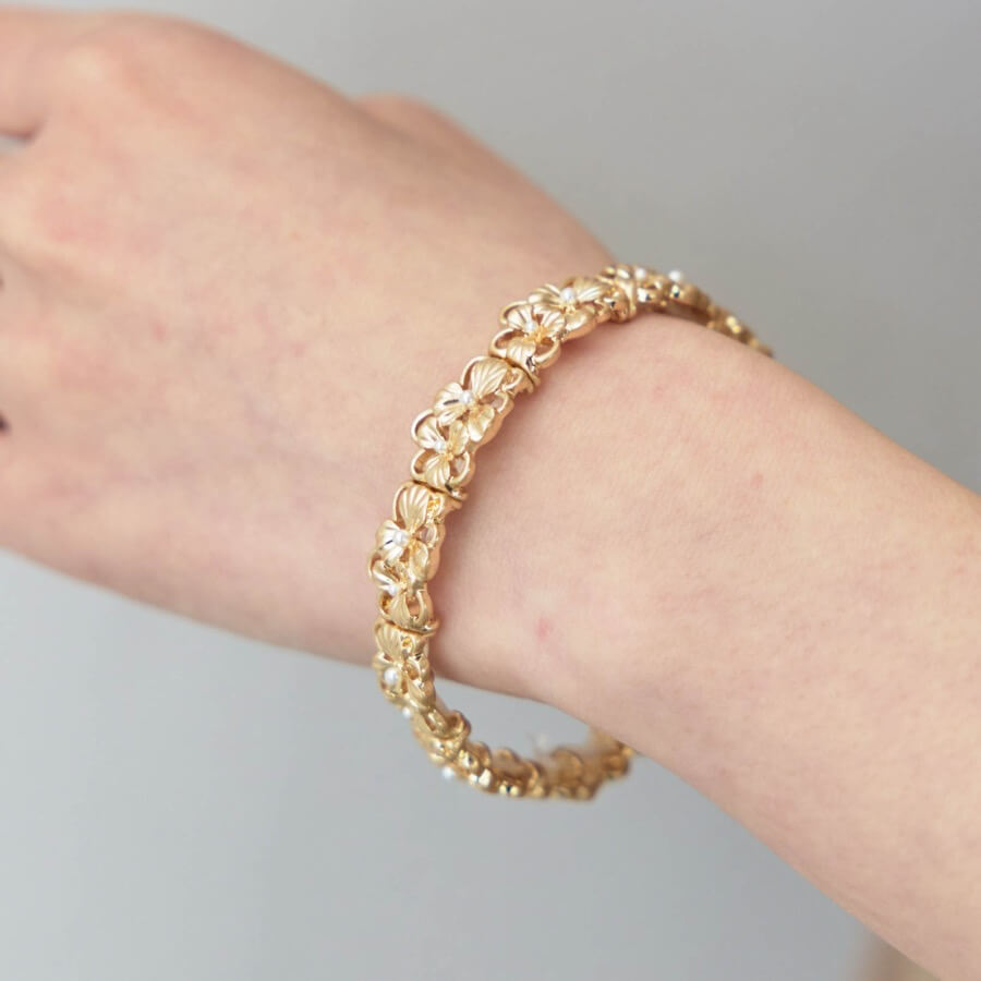 ゴールドのメタルフラワーラバーブレスレットの商品画像2