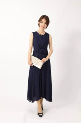 ネイビーのロングシフォンドレスのレンタルドレス