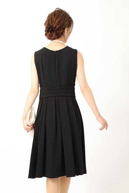 黒のウエストリボンドレスの商品画像4