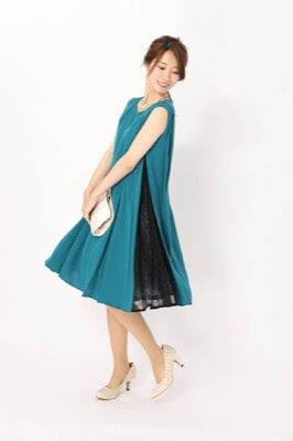 ブルーグリーンのサイドレースドレスのレンタルドレス