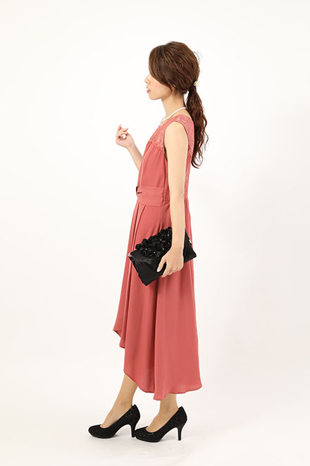 コーラルピンクのウエストリボン切り替えドレスの商品画像3