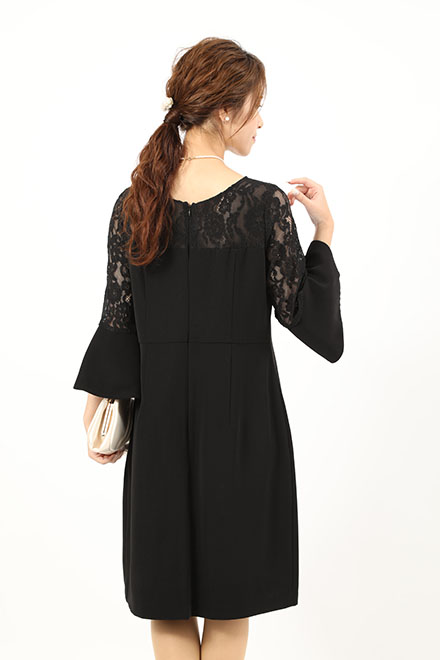 黒のフレアスリーブドレスの商品画像4