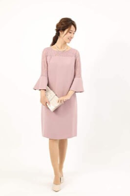 ピンク のフレアスリーブドレスのレンタルドレス