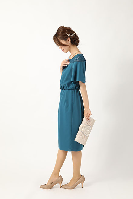 グリーンのフレアスリーブタイトスカートドレスの商品画像3