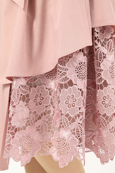 ピンクのウエストリボン付きアシンメトリーレースドレスの商品画像9