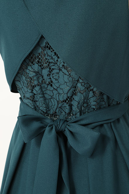 グリーンのウエストリボンクロスドレスの商品画像9