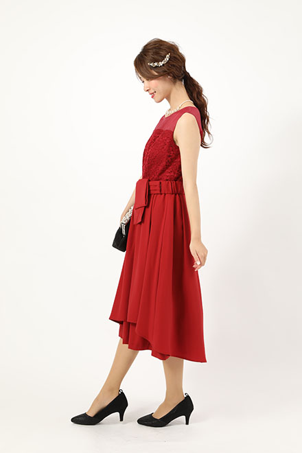 赤のパニエ付きＡラインドレスの商品画像3