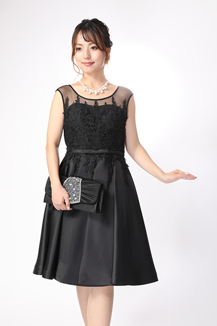 黒の刺繍ミニドレスの商品画像2
