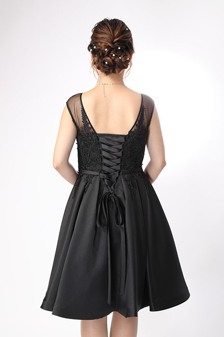 黒の刺繍ミニドレスの商品画像4