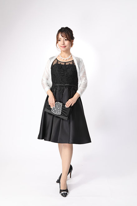 黒の刺繍ミニドレスの商品画像5