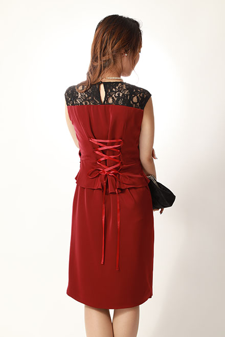 ワインレッドのデコルテレースタイトドレスの商品画像4