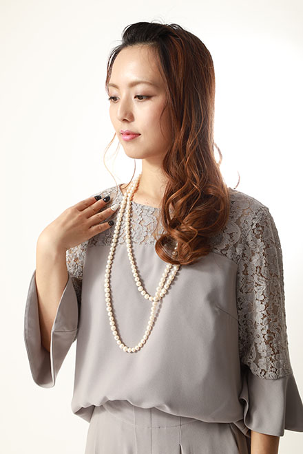 グレーのフレアスリーブセットアップパンツドレスの商品画像5