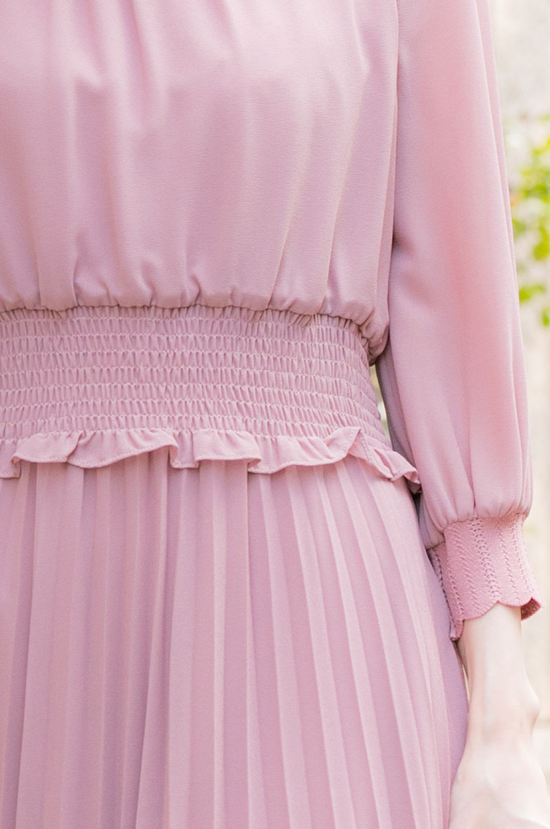 ピンクの袖付きロングプリーツドレスの商品画像5