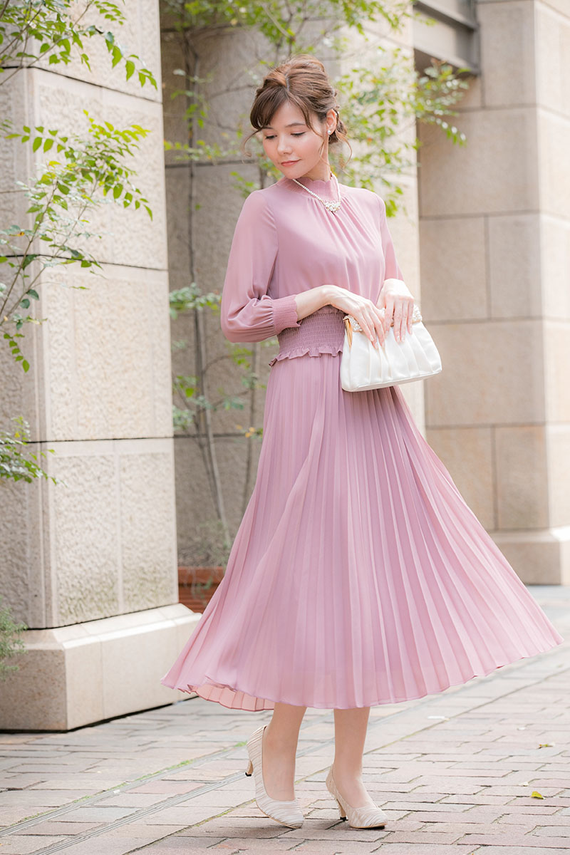 ピンクの袖付きロングプリーツドレスの商品画像6