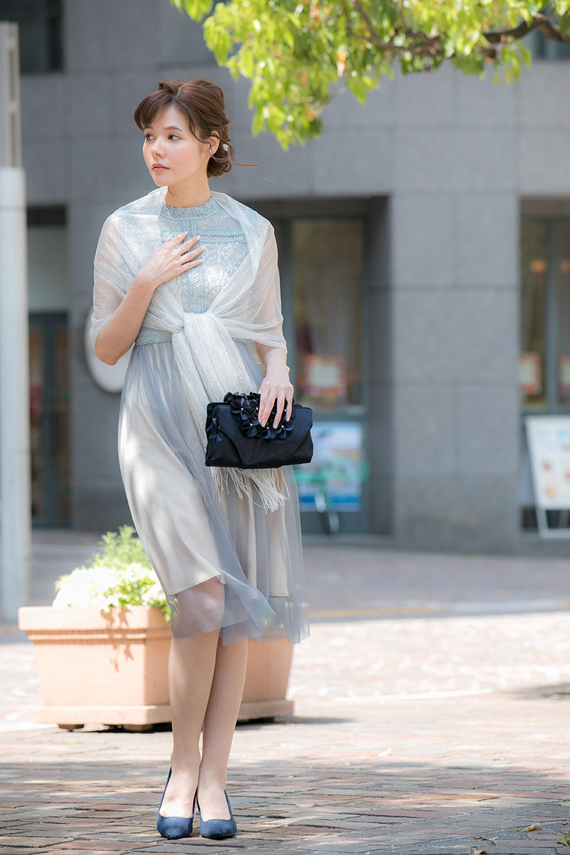 ブルーグレー×ベージュのチュールスカートドレスの商品画像1