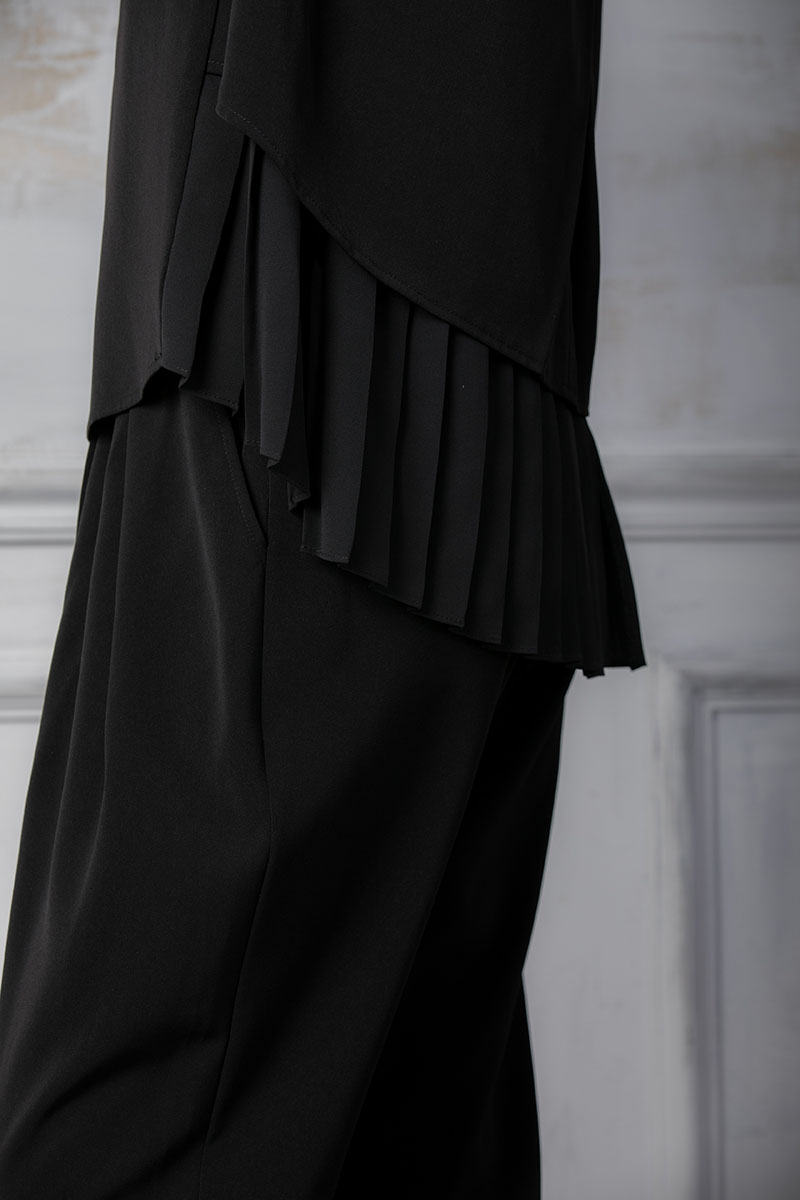 黒のバックプリーツトップス付きパンツドレスの商品画像5