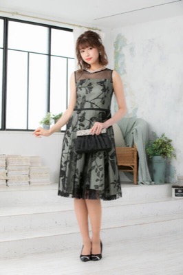 黒×ミントグリーンのフラワードットチュールドレスのサムネイル画像