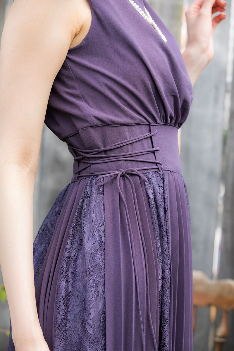 パープルのサイド編み上げレース×プリーツドレスの商品画像5