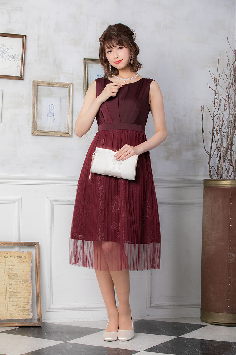 ワインレッドのチュールプリーツドレスの商品画像1