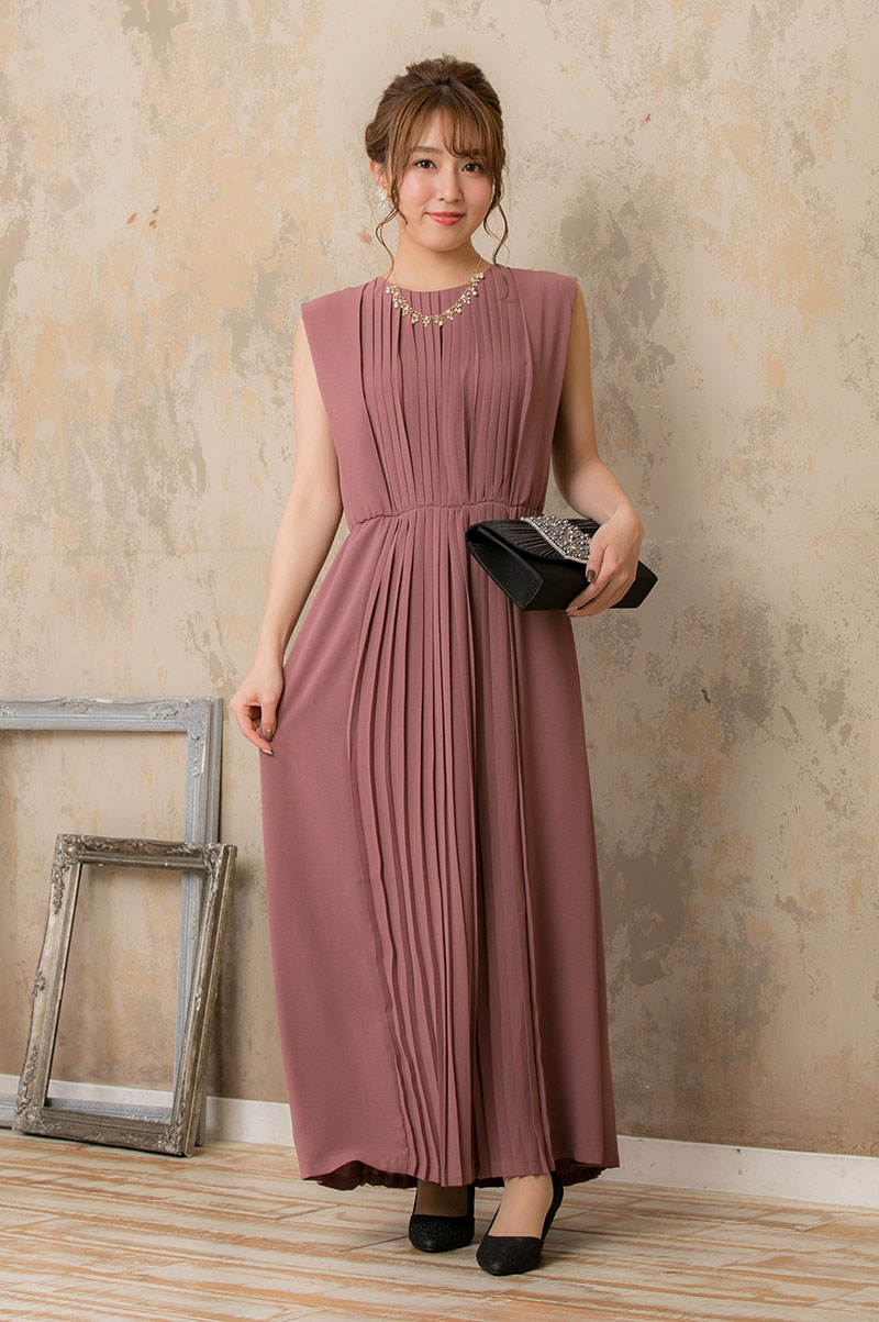 プラムピンクのIラインプリーツドレスの商品画像1