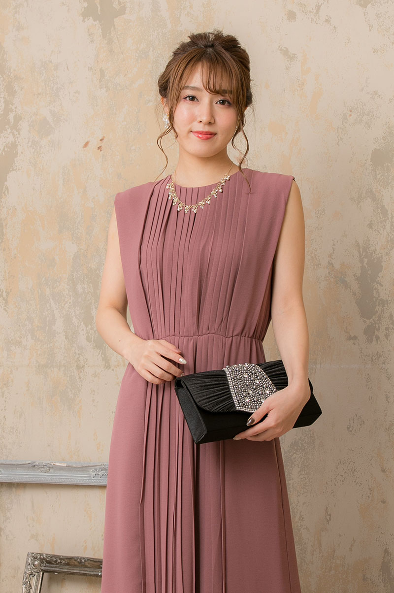 プラムピンクのIラインプリーツドレスの商品画像2
