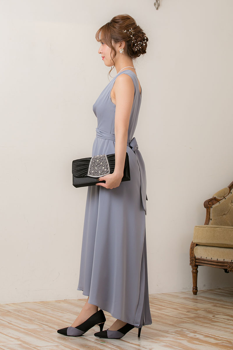 ブルーグレーのクロスベルト付きバックプリーツドレスの商品画像3
