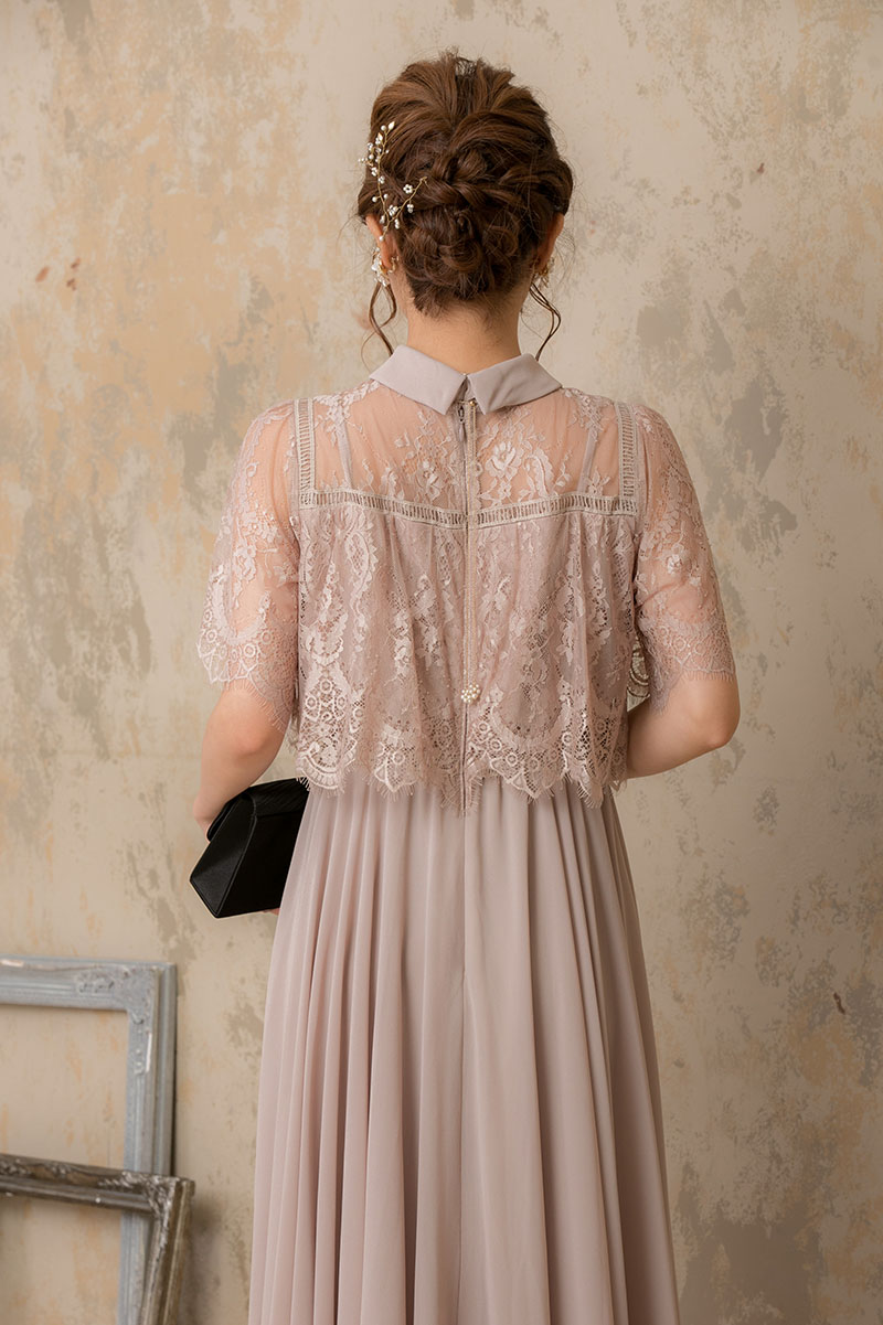 ピンクベージュのロールカラー袖付きドレスの商品画像4
