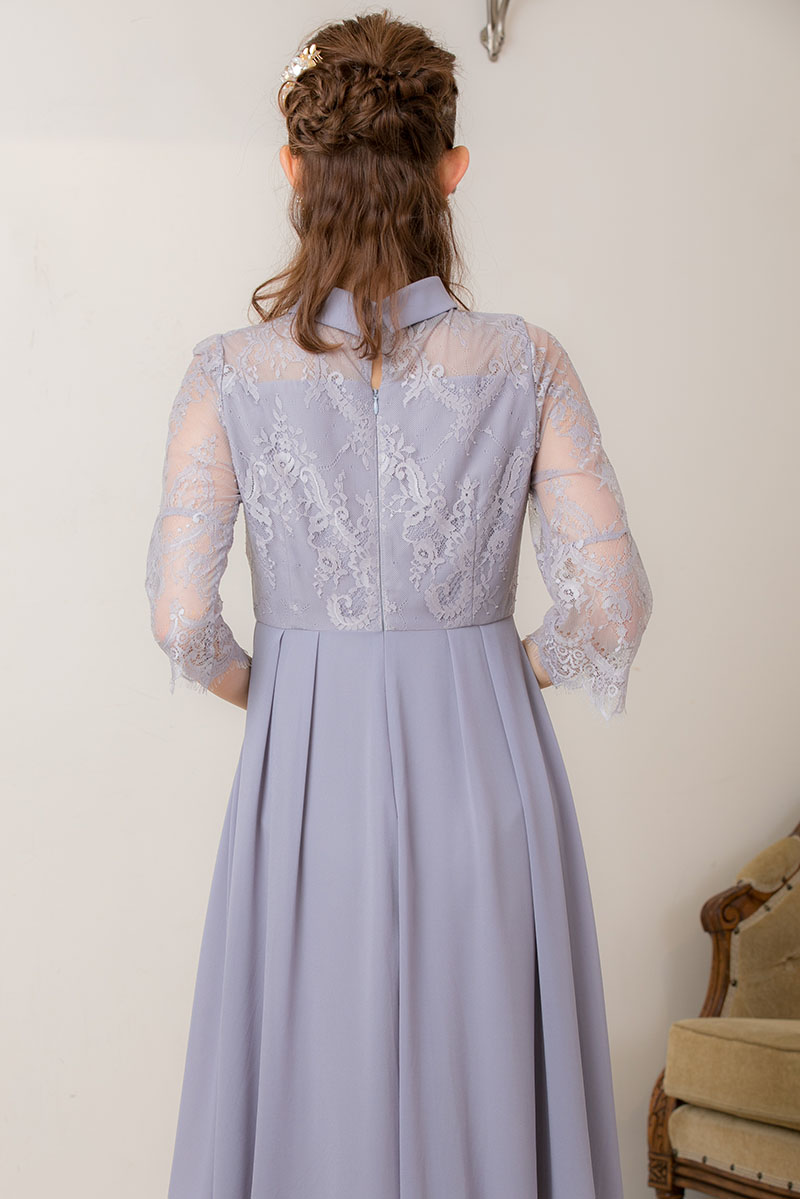 ブルーグレーのロールカラーフレアスリーブドレスの商品画像4