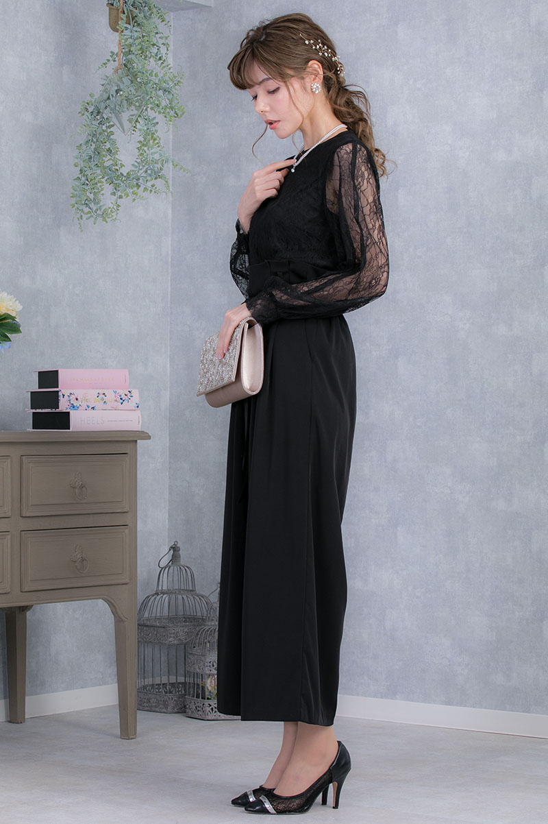 ブラックの長袖レースパンツドレスの商品画像3