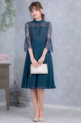 ブルーグリーンのロールカラーフレアスリーブドレスのレンタルドレス