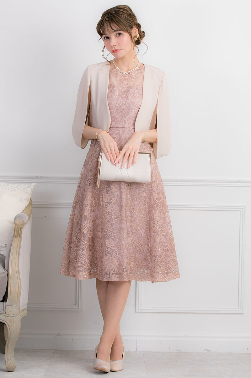 ピンクベージュのラメ刺繍レースドレスの商品画像6