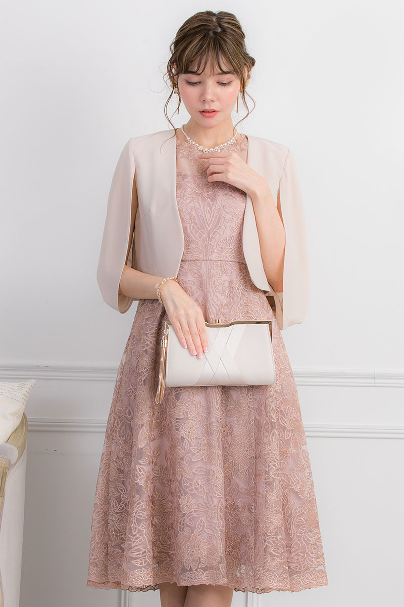 ピンクベージュのラメ刺繍レースドレスの商品画像7