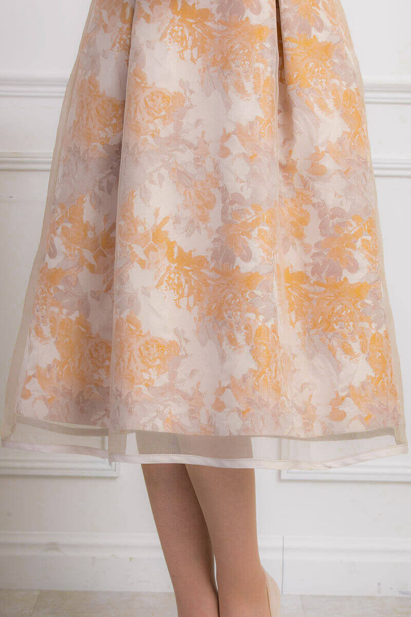 イエロー×ベージュのフラワージャガードドレスの商品画像5