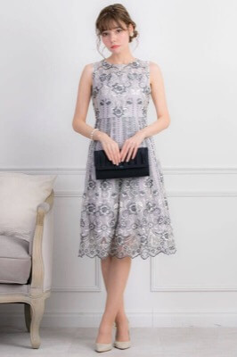 シルバーのグリッターフラワー刺繍ドレスのサムネイル画像