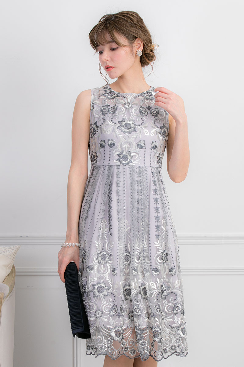 シルバーのグリッターフラワー刺繍ドレスの商品画像2