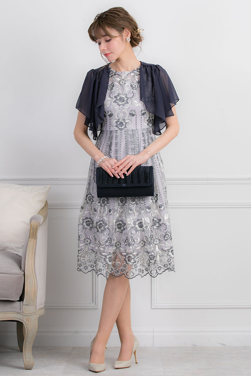 シルバーのグリッターフラワー刺繍ドレスの商品画像7
