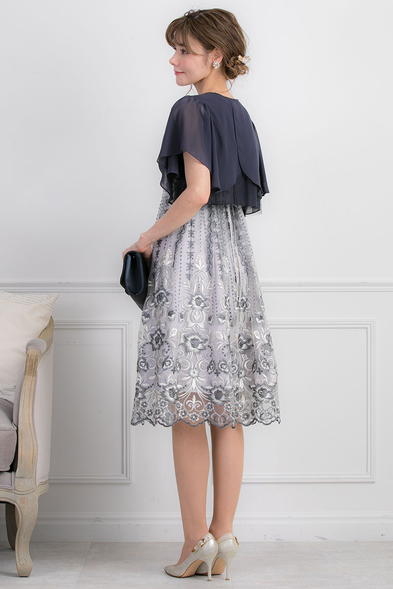 シルバーのグリッターフラワー刺繍ドレスの商品画像8