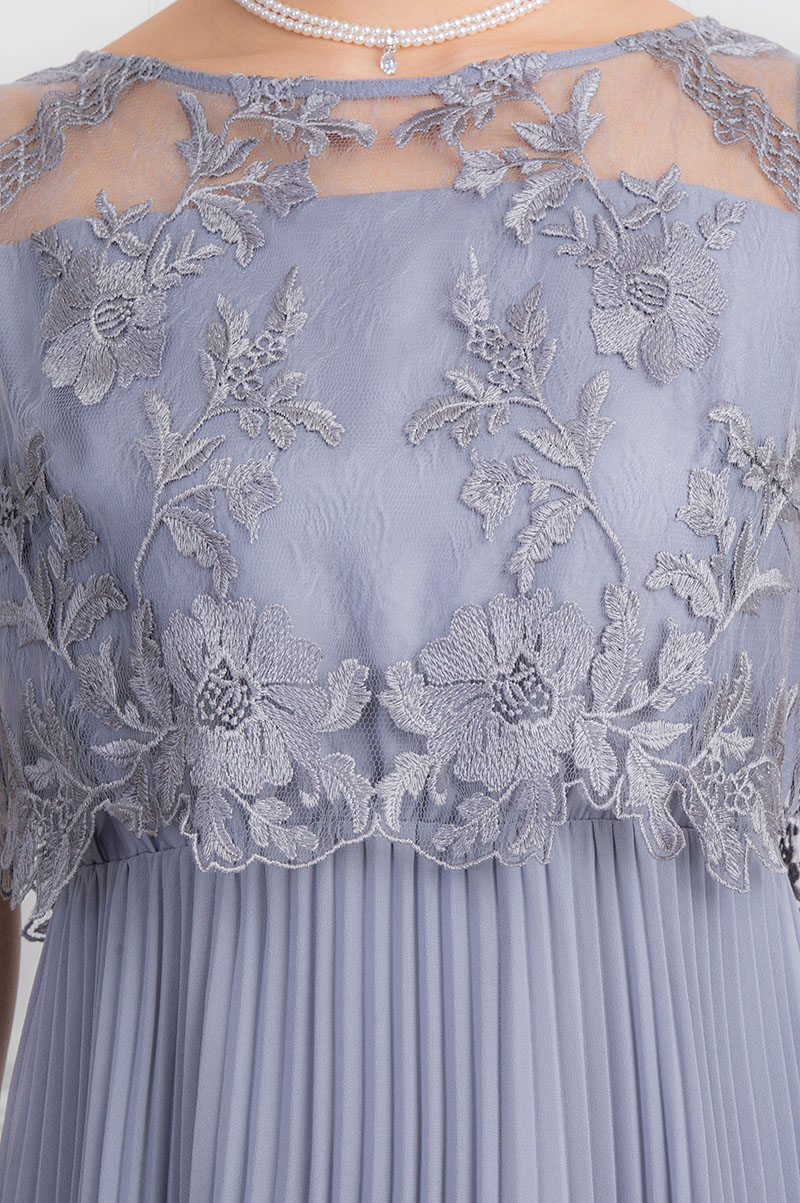ブルーグレーのフラワーレースロングプリーツドレスの商品画像5