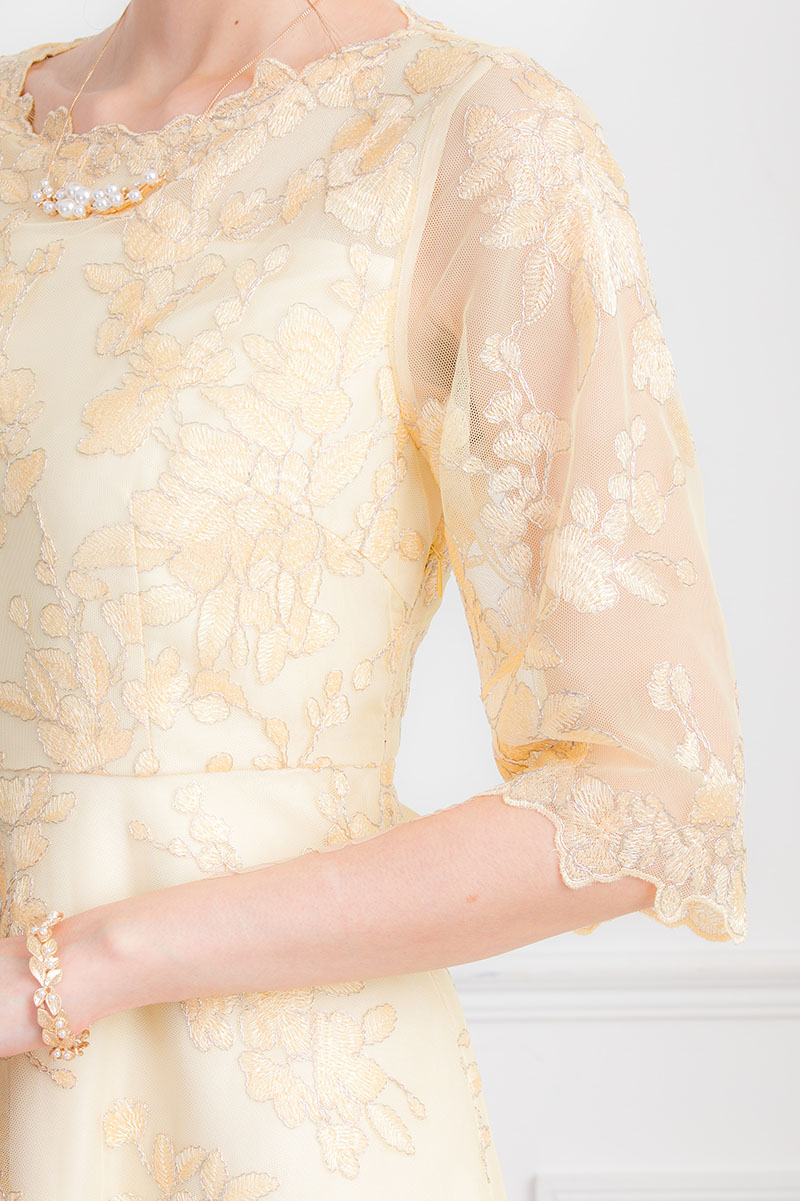 レモンイエローのラメ入りフラワーレースドレスの商品画像5