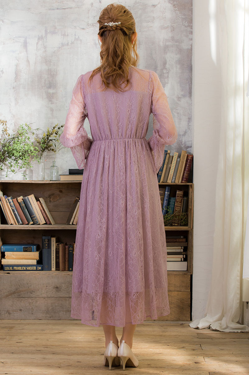 ピンクの長袖総レースドレスの商品画像4