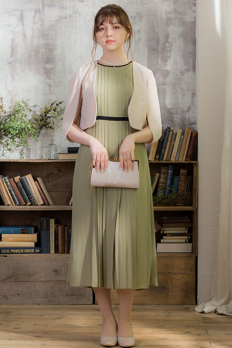 ライトグリーンのプリーツタックドレスの商品画像6