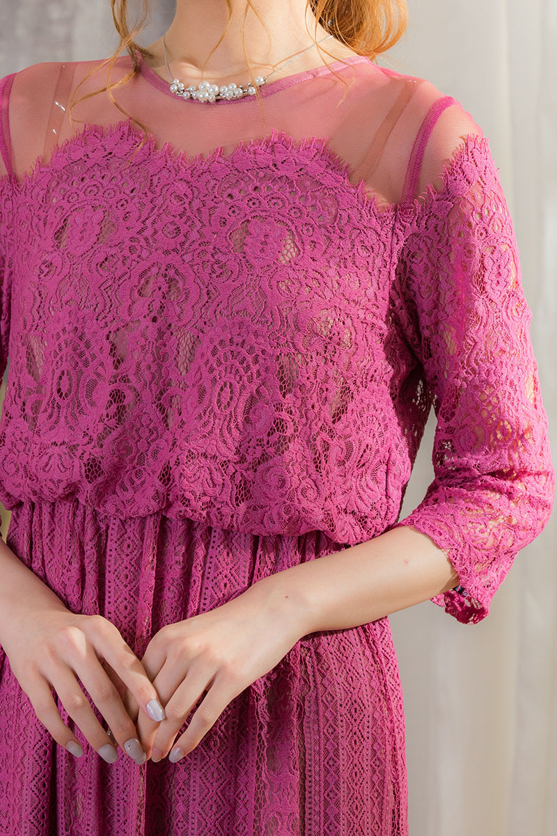 ピンクのチュール×パネルレースドレスの商品画像5