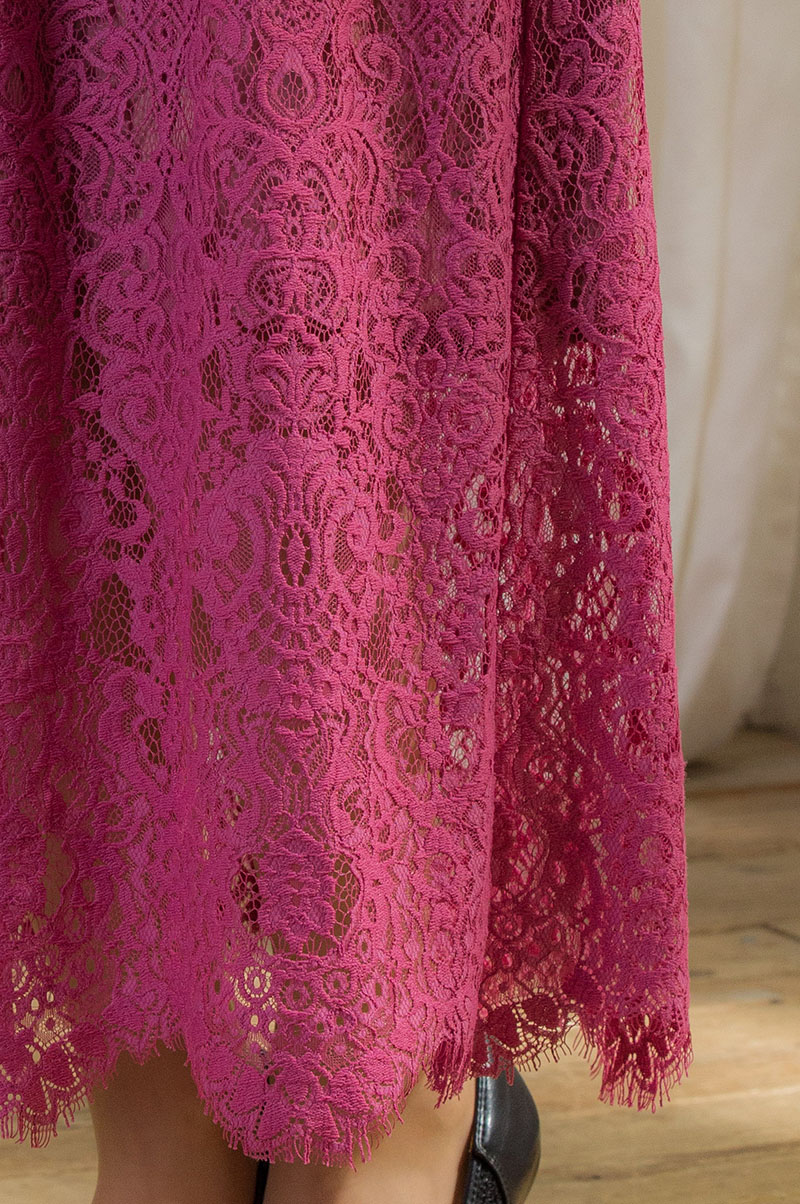 ピンクのチュール×パネルレースドレスの商品画像6
